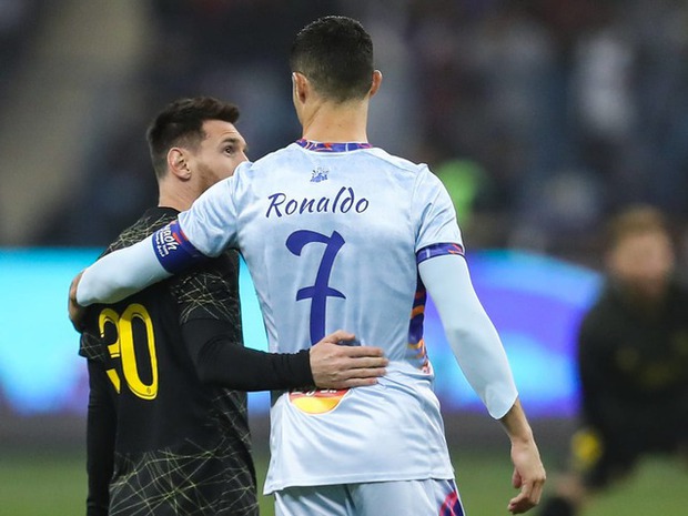 Các cầu thủ hàng đầu thế giới suốt 5 thập kỷ: So sánh Messi, Ronaldo và sự góp mặt của Mbappe