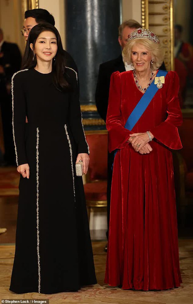 Đệ nhất phu nhân Hàn Quốc trong chuyến thăm Vương quốc Anh: Phong cách cực cuốn hút, đứng chung khung hình với Công nương Kate sẽ ra sao? - Ảnh 5.
