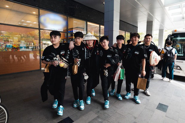 Đội tuyển quốc tế Liên Quân của AIC 2023 đến Việt Nam: Các tuyển thủ xuất sắc và thoả thích với sự ủng hộ của fan hâm mộ