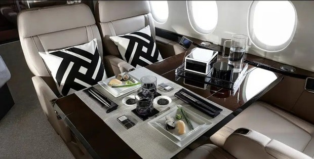 Take a look at the private jet of the new female billionaire - Taylor Swift - Photo 4.