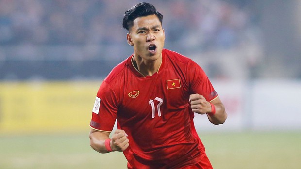 Đôi mắt đầy khao khát đồng hành cùng ngôi sao 'thất sủng' trở lại ngôi vị số 1 trong ĐT Việt Nam