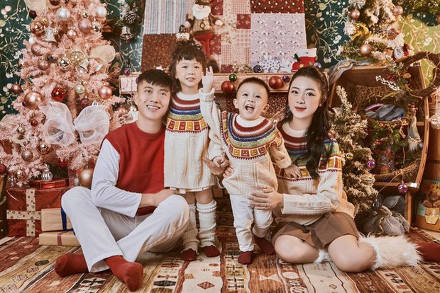 Tiền vệ tuyển Việt Nam kỷ niệm Giáng sinh hoàn hảo bên hotgirl xứ Nghệ