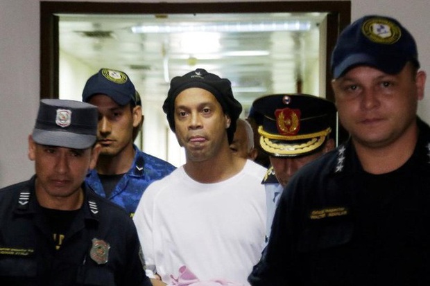Ronaldinho: Học đòan cõi Triệu Phú trong thời đại suy thoái