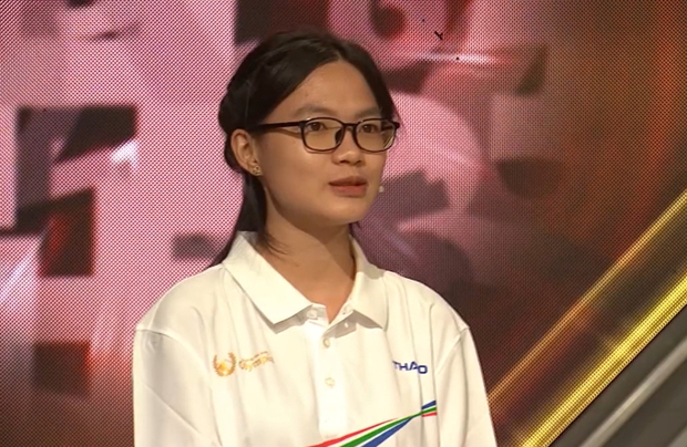 Dẫn đầu đoàn leo núi cả tất cả các phần thi, nữ sinh Hà Nội giành chiến thắng Olympia cực thuyết phục - Ảnh 2.
