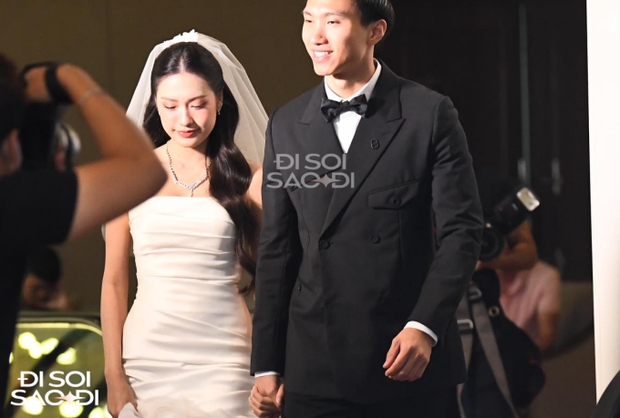 Cô dâu Doãn Hải Mỹ và Đoàn Văn Hậu tỏa sáng tại lễ đường với visual ấn tượng