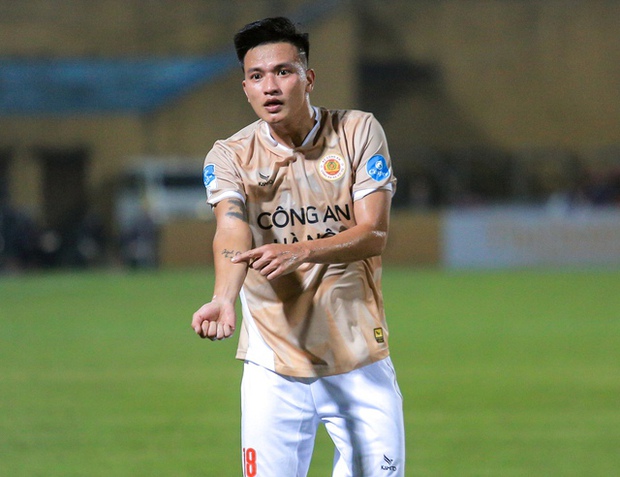 Chuyện gia đình sau 6 năm của cựu tuyển thủ U23 Việt Nam và 'đàn chị' đội tuyển nữ Việt Nam