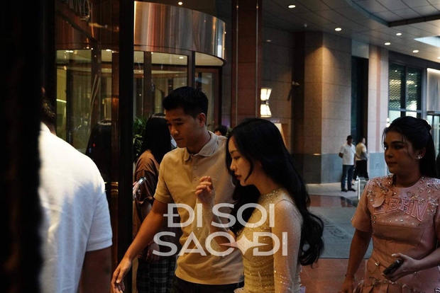 Đoàn Văn Hậu chính thức gia nhập nhóm nể vợ sau đám cưới