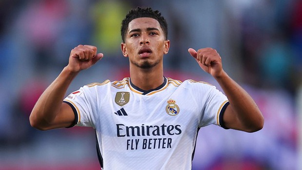 10 sao trẻ đưa ra sự so sánh giữa Messi và Ronaldo: Siêu sao người Argentina dẫn đầu