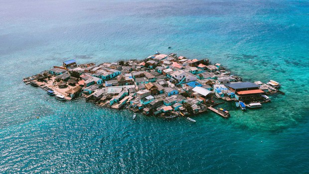 Santa Cruz del Islote: Hòn đảo có mật độ dân số cao nhất thế giới - Ảnh 1.