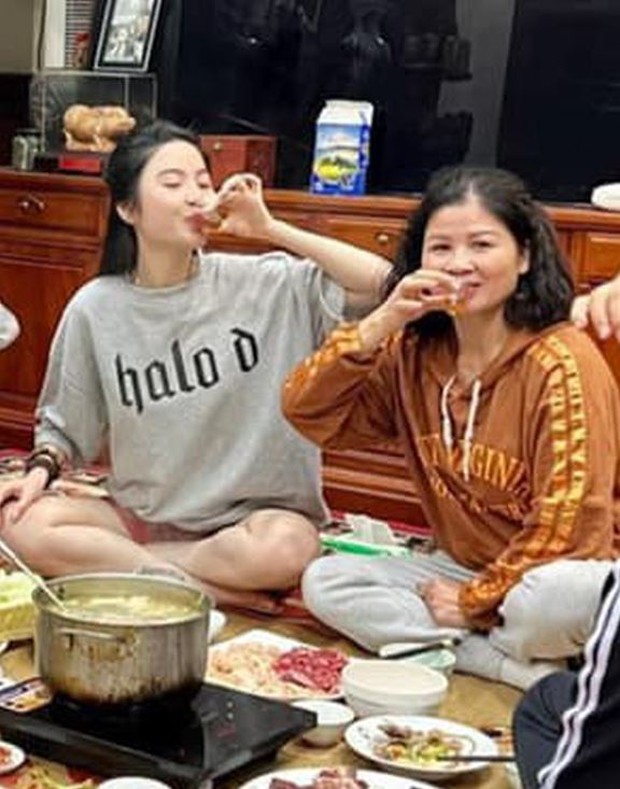 6 dấu hiệu cho thấy Quang Hải và Chu Thanh Huyền đã chuẩn bị bước vào hôn nhân