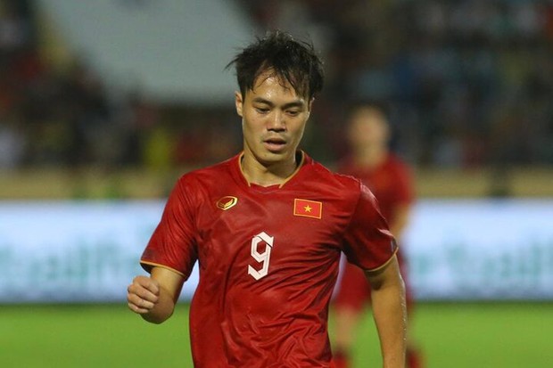 Giá vé xem trận đấu Việt Nam vs Iraq thấp hơn 200000 đồng