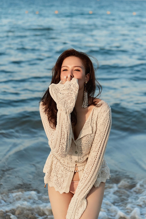 Bộ ảnh bikini của nàng dâu hào môn: Sinh nở 2 lần mà body siêu nuột, ai cũng khen đã mắt - Ảnh 3. Bộ ảnh bikini của nàng dâu hào môn: Sinh nở 2 lần mà body siêu nuột, ai cũng khen đã mắt - Ảnh 3.