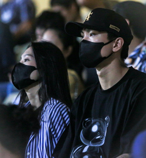 Doãn Hải My và Đoàn Văn Hậu xuất hiện đẳng cấp, điều bận rộn nhưng không quên tình nhân tại sân Hàng Đẫy trước đám cưới