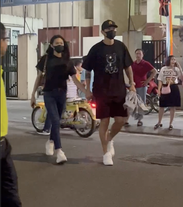 Đoàn Văn Hậu và Doãn Hải My tung bước vào đám cưới