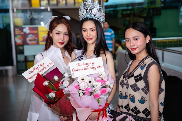 Bùi Quỳnh Hoa lên đường thi Miss Universe sau loạt ồn ào, Hương Ly nhắn gửi gây chú ý - Ảnh 6.