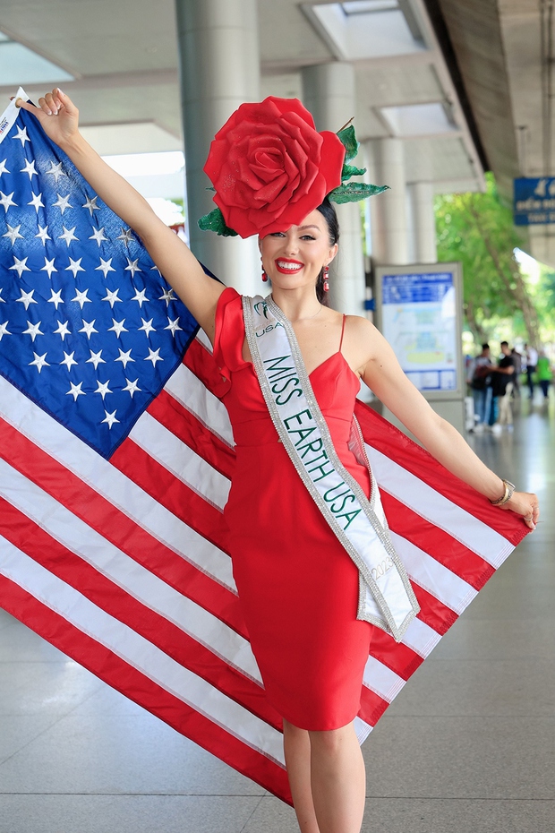 Dàn thí sinh Miss Earth 2023 diện áo dài khi đến Việt Nam - Ảnh 4.