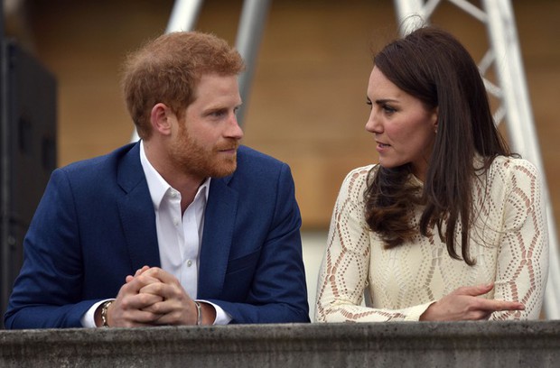 Từng là người hòa giải cho William và Harry, nhưng giờ mối quan hệ giữa Kate và em chồng đã không thể vãn hồi - Ảnh 1.