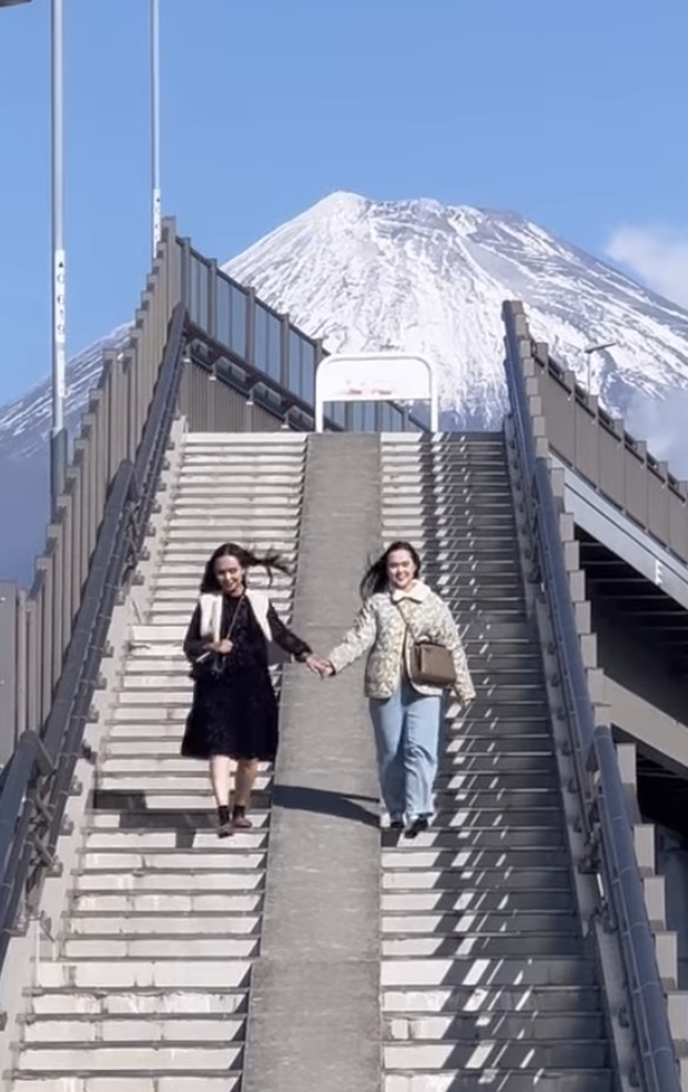 Đối thủ gần nơi với hai cựu nữ chủ tịch CLB Sài Gòn: Quyến rũ, hơn cả đẹp và tài năng