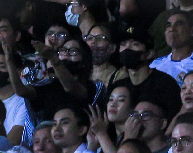 Doãn Hải My - Biểu cảm nuối tiếc không thua kém Đoàn Văn Hậu khi xem bóng đá nhiệt hơn