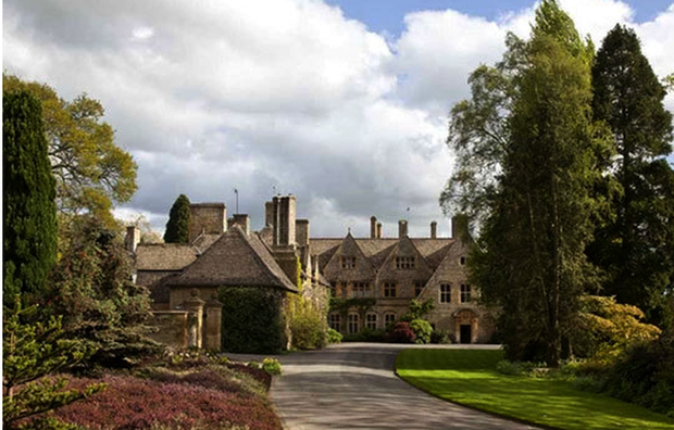 Dàn siêu xe hầm hố và biệt thự đồng triệu của Beckham