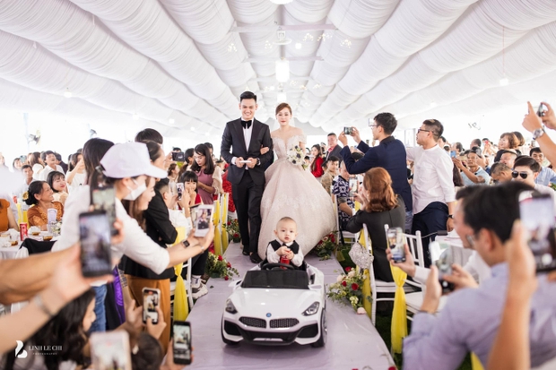 Cận cảnh địa điểm làm đám cưới của Văn Hậu ở Thái Bình, có 1 điểm chung với dàn cầu thủ nổi tiếng - Ảnh 7. Cận cảnh địa điểm làm đám cưới của Văn Hậu ở Thái Bình, có 1 điểm chung với dàn cầu thủ nổi tiếng - Ảnh 7.