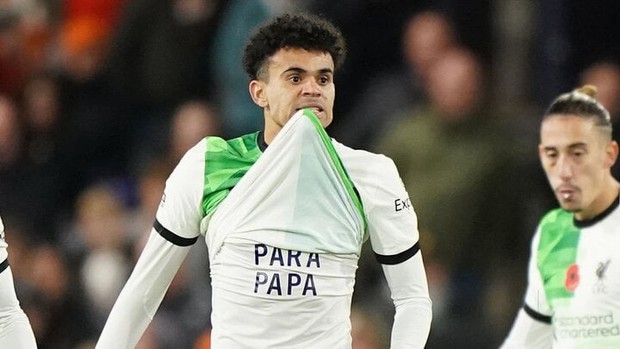 Nhóm khủng bố cam kết thả cha của cầu thủ Liverpool