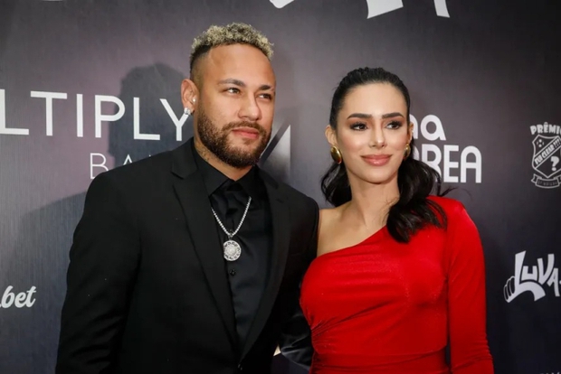 Danh tính nghi phạm trong vụ trộm nhà bạn gái Neymar gây ngạc nhiên và sợ hãi khi nghe lời kể từ nạn nhân