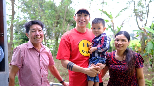 Đoàn Văn Hậu và Doãn Hải My: Dịch vụ trông rạp cưới đỉnh cao, chị dâu khen ngợi chất lượng