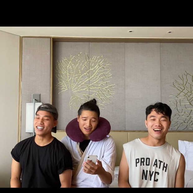 Cựu thủ môn U23 Việt Nam sắp đưa cô giáo tiểu học về nhà và câu chuyện động lòng 'dẫn bạn về nhà mất cả em gái'