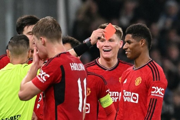 Rashford bị đuổi, Man Utd chịu thua Copenhagen