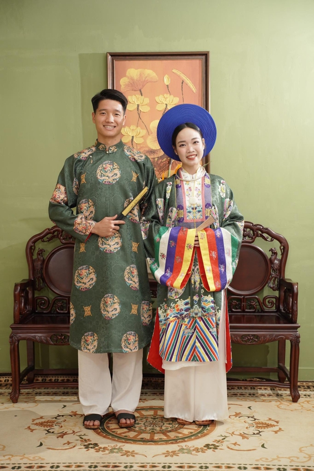 Thủ môn U23 Việt Nam hạnh phúc khoe ảnh cưới ngọt ngào cùng vợ giáo viên tiểu học