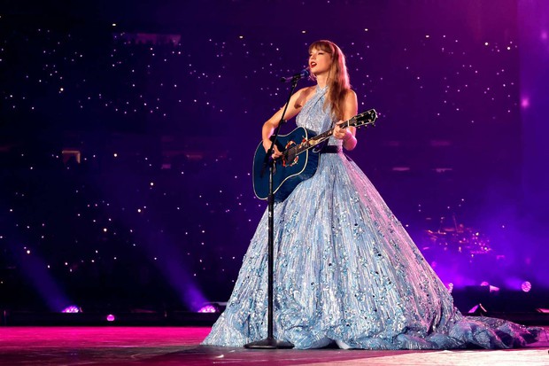 Loạt yêu cầu của Taylor Swift khi đi diễn The Eras Tour: 200 chai rượu, champagne xa xỉ, phòng thay đồ bằng pha lê và hơn thế nữa! - Ảnh 3. Loạt yêu cầu của Taylor Swift khi đi diễn The Eras Tour: 200 chai rượu, champagne xa xỉ, phòng thay đồ bằng pha lê và hơn thế nữa! - Ảnh 3.