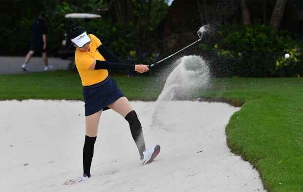 Hoa khôi bóng chuyền Kim Huệ và á hậu Huyền My: Cuộc so tài về thể thao và tài sản