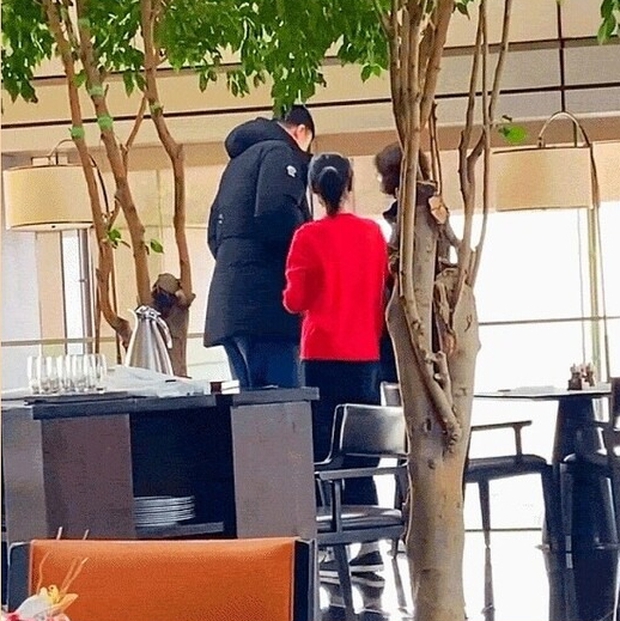 Con gái kế thừa huyền thoại bóng rổ cao 2m29 và khiến cộng đồng sốt sắng với chiều cao khó tin ở tuổi 13