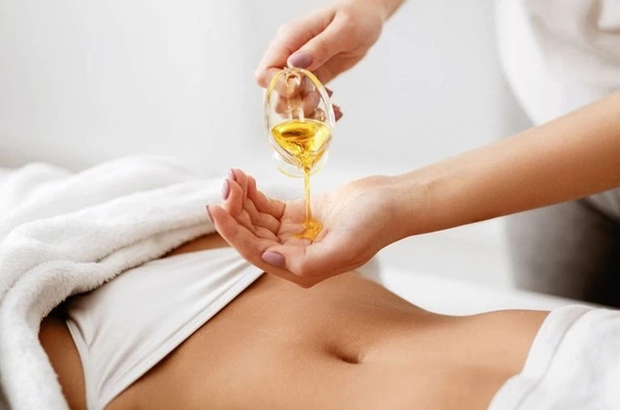 Bôi dầu vào rốn giúp giảm cân gây xôn xao mạng xã hội TikTok, cách này có thực sự hiệu quả? - Ảnh 4. Bôi dầu vào rốn giúp giảm cân gây xôn xao mạng xã hội TikTok, cách này có thực sự hiệu quả? - Ảnh 4.