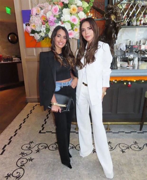Victoria Beckham gửi lời ngợi khen ngợi vợ Messi: Hàng may mắn vì có bạn đời tuyệt vời!