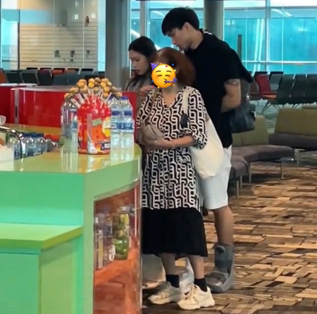 Cặp đôi quan tâm của Đoàn Văn Hậu và Doãn Hải My được phát hiện tại sân bay