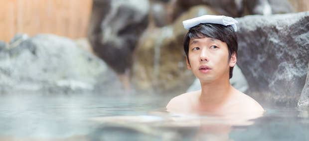 Bí quyết kéo dài tuổi thọ của hơn 90000 người Nhật: Tác động tích cực của chế độ ăn uống và tắm khoáng nóng