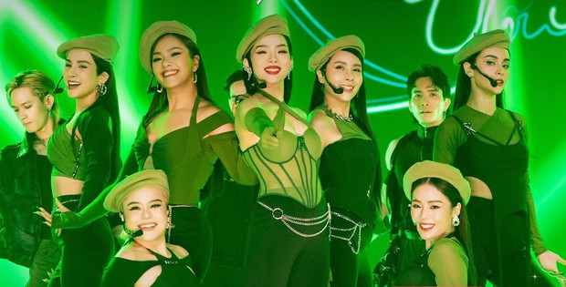 Người hâm mộ phản ứng gay gắt, yêu cầu thay đổi tên chương trình Chị đẹp