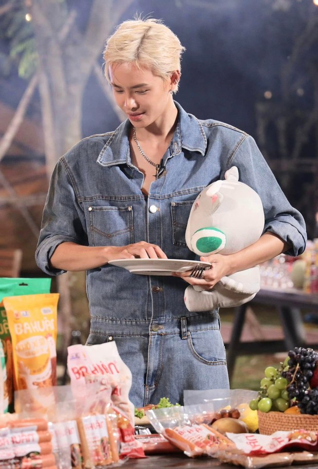 Chị xinh bị khán giả ghét nhất tại show Đạp Gió bản Việt