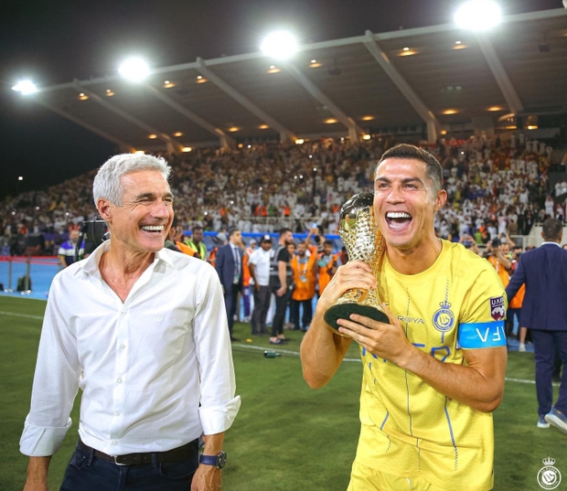 Cuộc sống sang trọng và thuận tiện của Ronaldo và Messi sau khi chuyển nhà