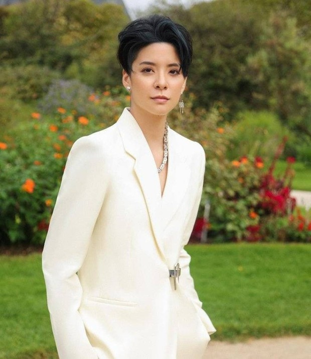 Chị xinh bị khán giả ghét nhất tại show Đạp Gió bản Việt