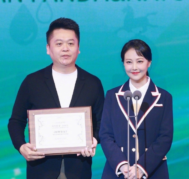 Xót xa trước loạt ảnh cuối cùng của Châu Hải My trước khi qua đời, vẫn còn tươi tắn và khỏe mạnh thế mà... - Ảnh 3.