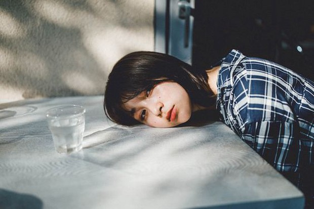 Bị xem là đứa vô cảm, nhưng đó chính là cách tôi tự bảo vệ mình khỏi thị phi: Im lặng để yên ổn! - Ảnh 2. Bị xem là đứa vô cảm, nhưng đó chính là cách tôi tự bảo vệ mình khỏi thị phi: Im lặng để yên ổn! - Ảnh 2.