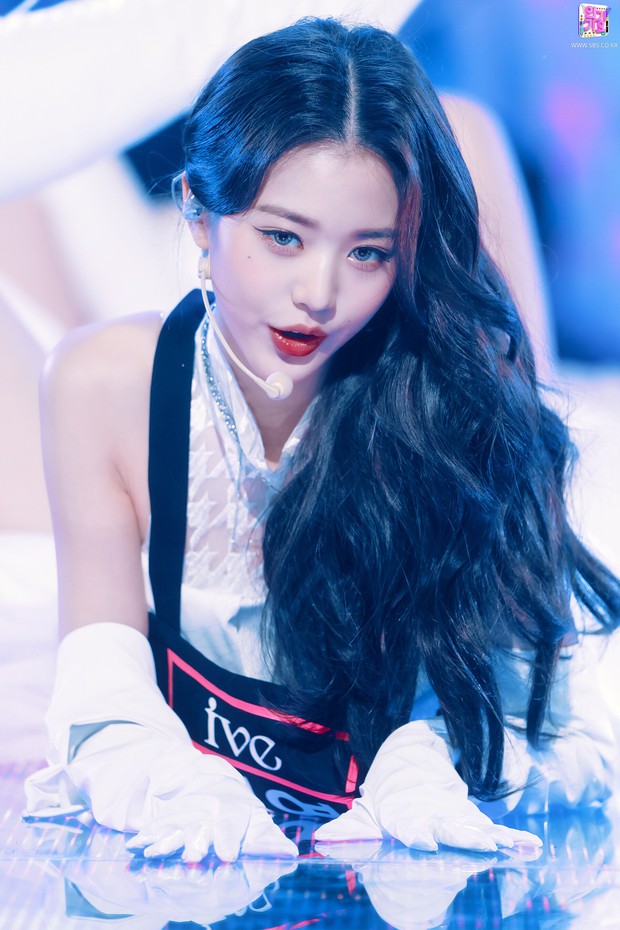 Jeans quốc dân độ mới không thể sánh ngang với đẳng cấp visual của Jang Wonyoung - Karina - Sullyoon?