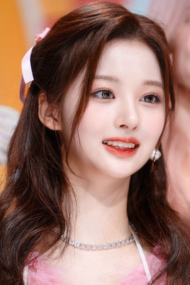 Jeans quốc dân độ mới không thể sánh ngang với đẳng cấp visual của Jang Wonyoung - Karina - Sullyoon?