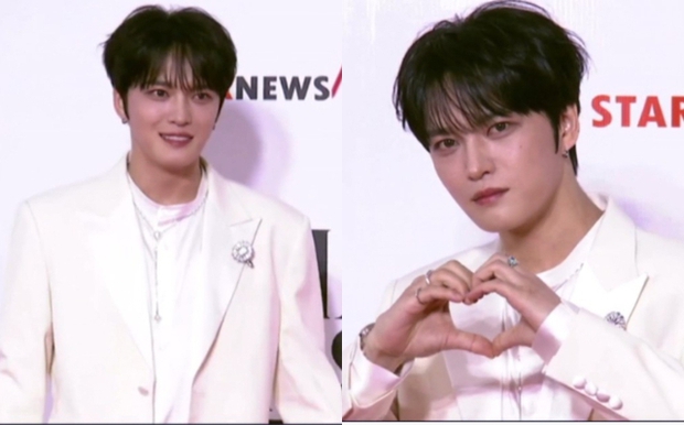 Siêu thảm đỏ AAA 2023: Trận đấu visual khắc tinh giữa Jang Won Young, Jae Joong, và Suho