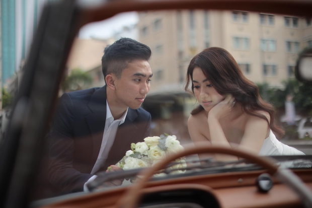 Thần đồng bóng đá Việt Nam bất ngờ đính hôn