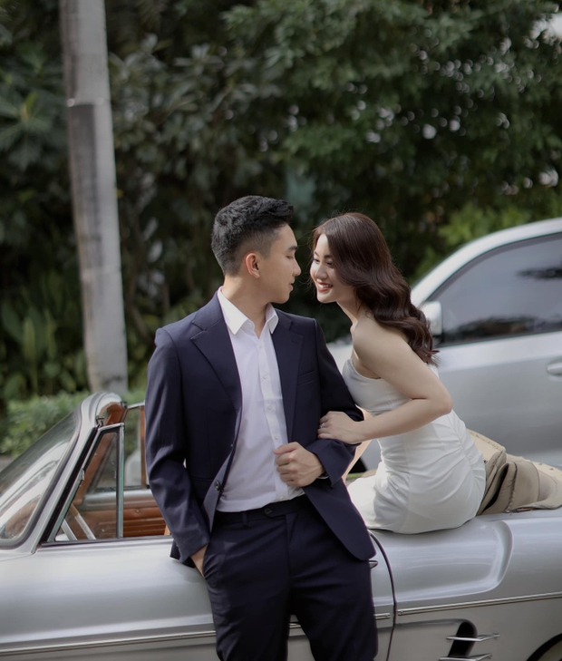 Thần đồng bóng đá Việt Nam bất ngờ đính hôn