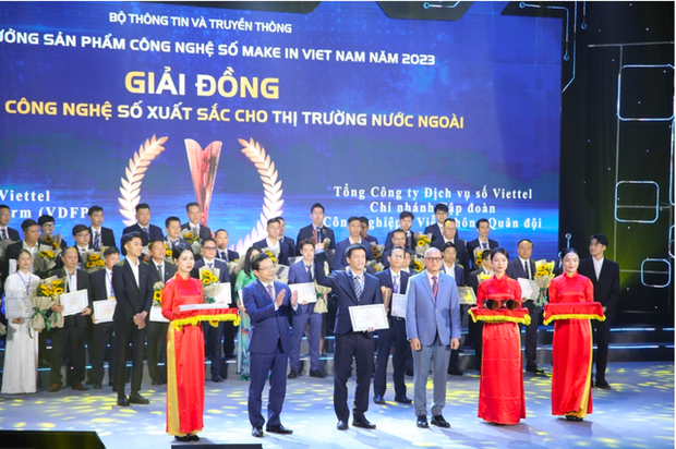 Viettel Digital Finance Platform đạt giải Đồng Make in Vietnam 2023 - Ảnh 1.